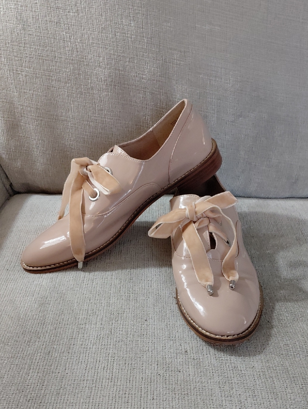 Shellys London Pink Patent Leather Velvet Ribbon Oxford in Blush Size 9